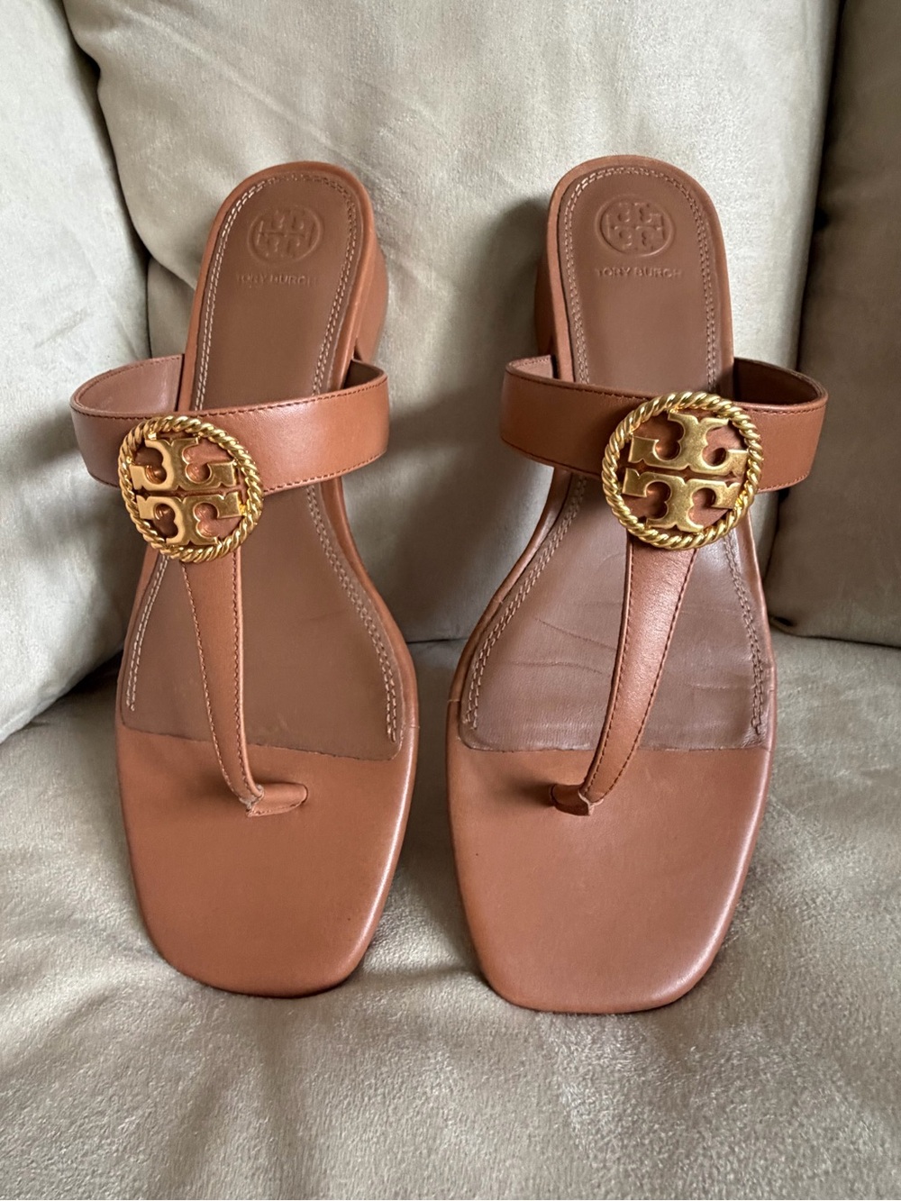 Tory Burch Braided Benton Tan Leather Thong Sandals with Gold Logo